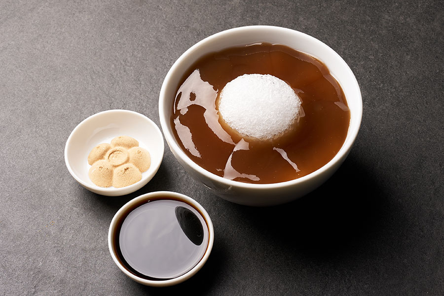 「タイムアウトマーケット大阪」で提供される「ぎおん徳屋」の徳屋の本わらびもち(1390円)