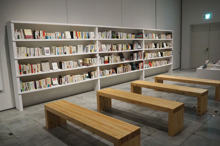 坂本の愛読書を購入できる「坂本図書 分室」