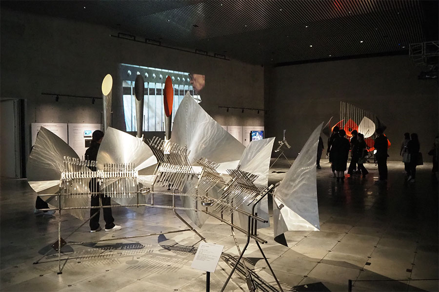音楽家・坂本龍一の大阪で初の大規模企画展『sakamotocommon OSAKA 1970/2025/大阪/坂本龍一』