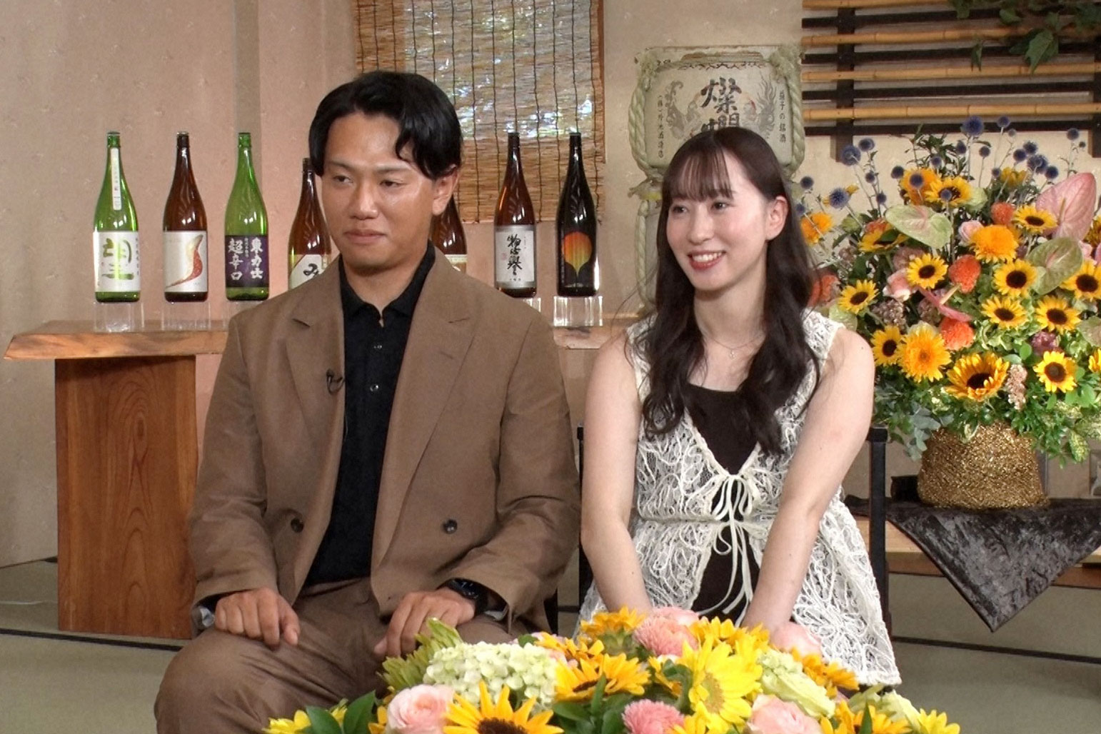 高嶺の花の妻…高3で夫が猛アタック！キス繰り返す再現にMC赤面
