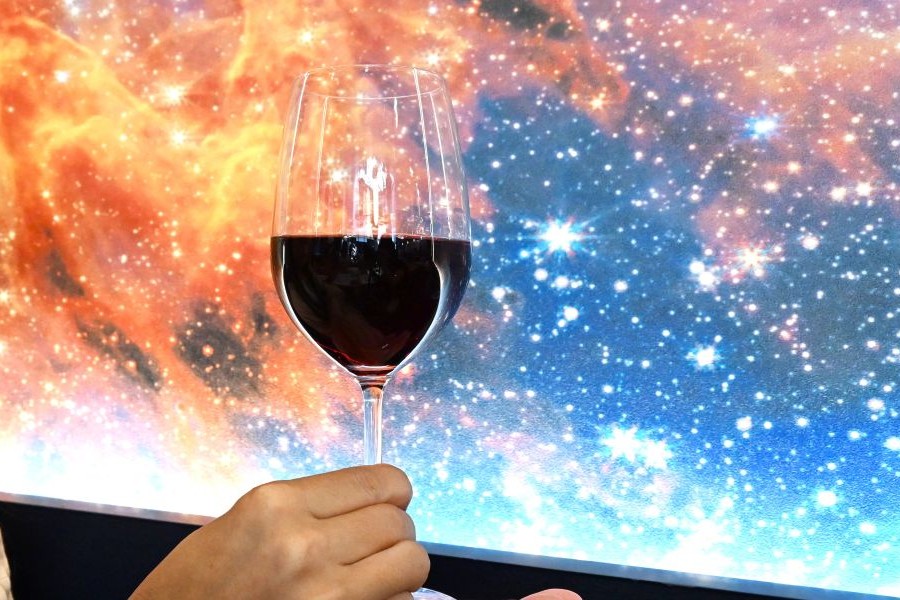 「ほんまに穴場」行列通り過ぎその奥へ…万博・米国館の宇宙なレストラン