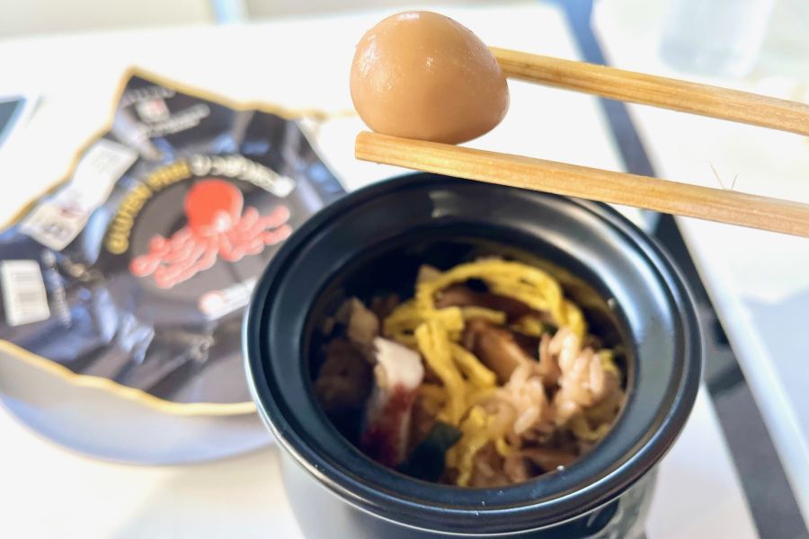 グルテンフリーのため、たこ天の代わりにうずらの卵が入る