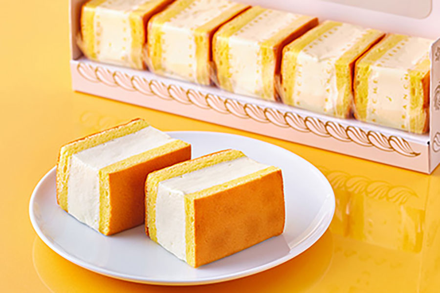 「マールブランシュ 大丸京都店」でのみ販売されるふんわり生クリームシフォンサンド(1個291円、5個セット1455円)