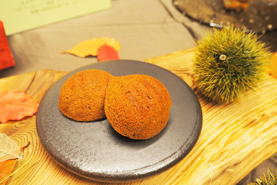 「阪急うめだ本店」で購入できる「クラブ ハリエ」の「国産栗のケーク-kuri-」(1個627円~)