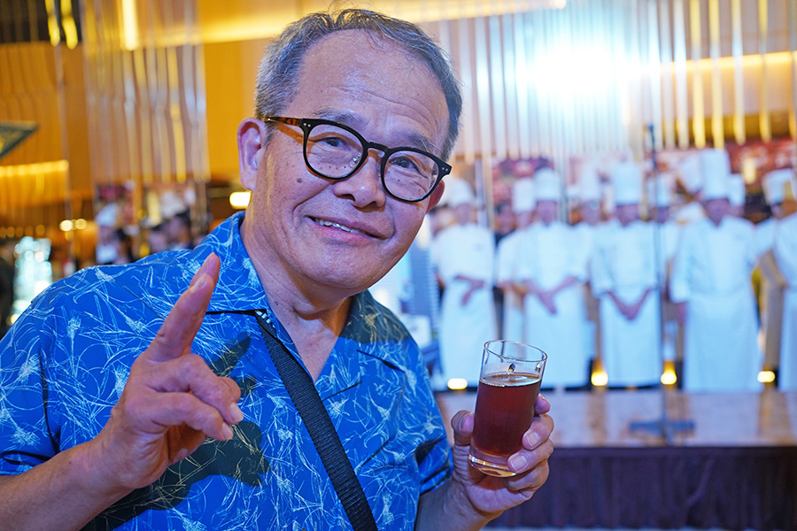 「ANAクラウンプラザホテル大阪」の常連だった大阪府・70代男性(10月16日・11時50分頃/Lmaga.jp撮影)