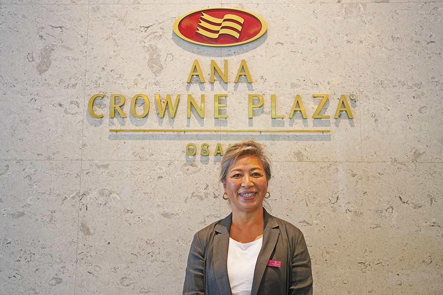 「ANAクラウンプラザホテル大阪」で、開業準備室から42年間勤務した広報・木下智子さん(10月16日/Lmaga.jp撮影)
