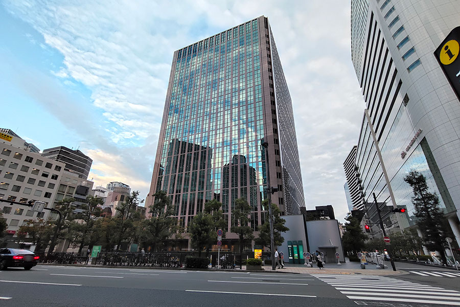 「2025大阪・関西万博オフィシャルストア ジュンク堂書店堂島アバンザ店」が出店する「堂島アバンザ」外観