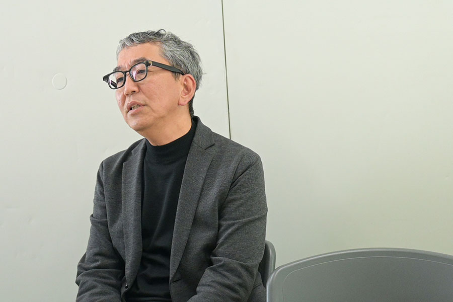 「よしもと waraii myraii館」総合プロデューサーの小松純也氏(Lmaga.jp撮影)