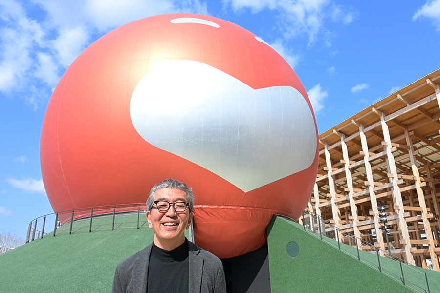 「よしもと waraii myraii館」総合プロデューサーの小松純也氏(Lmaga.jp撮影)