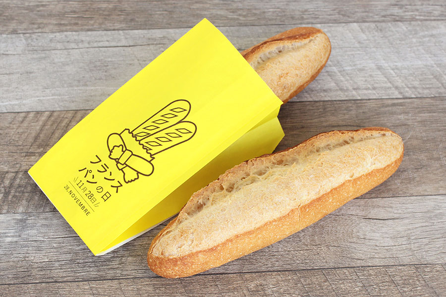 ドンク「フランスパンの日」に配布される「プティットフィセル」