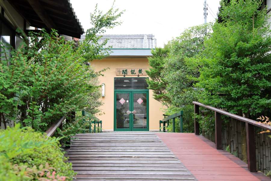 普茶料理がいただける食事場所は萬福寺敷地内の「黄龍閣」