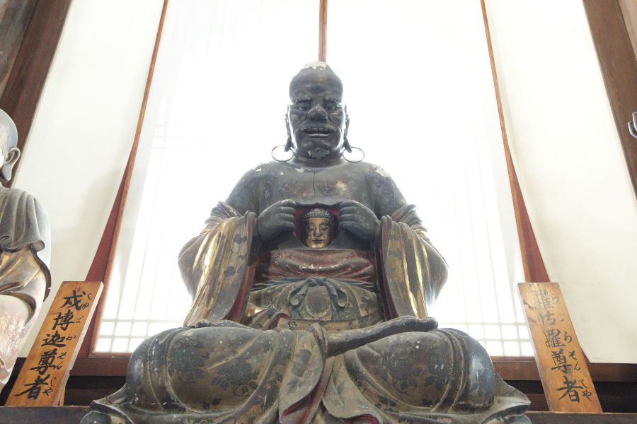 これが、噂の羅睺羅尊者!鬼才仏師・范道生によるもの。取材日は、展覧会で貸し出しから帰ってきたばかり