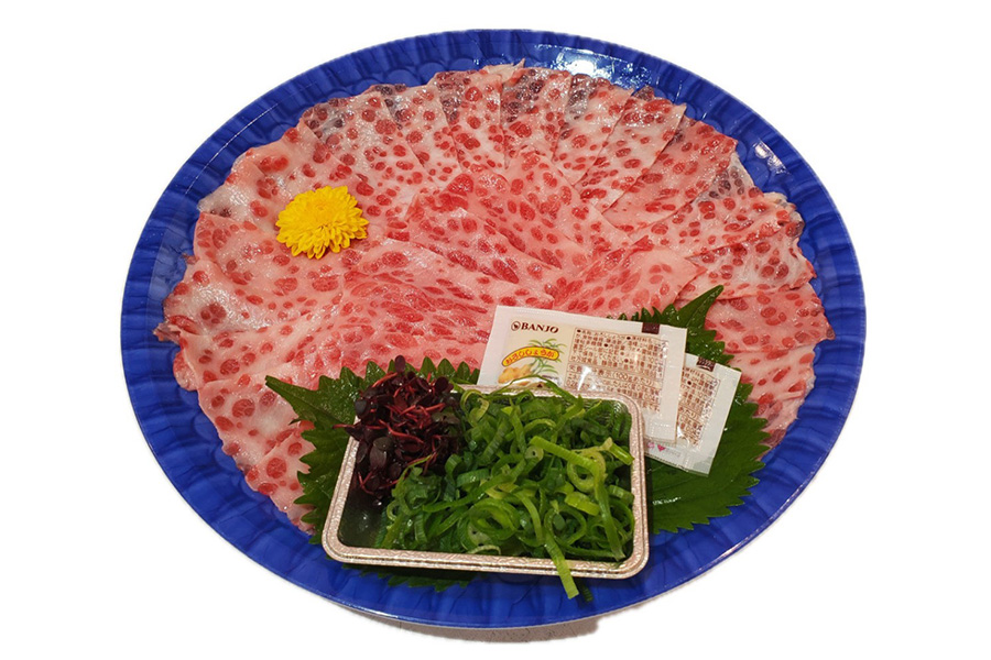 「ひげ川」のニタリクジラ鹿の子(100gあたり1620円)は「阪神梅田本店」地下1階にて販売