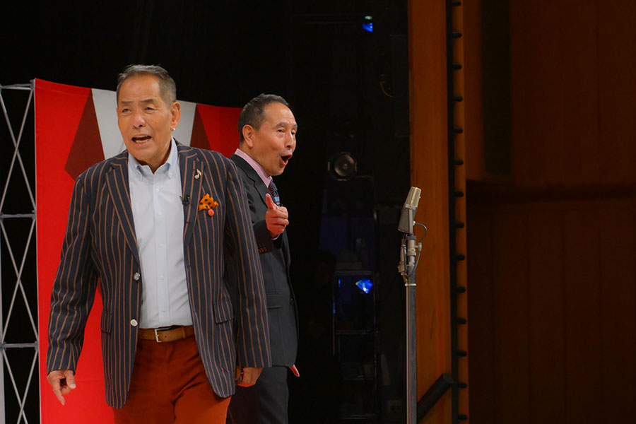 「ザ・ぼんち芸道55周年記念単独ライブ~漫才はとまらないッ~」より