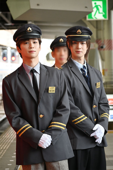 左からINIの後藤威尊と佐野雄大(11月5日 Lmaga.jp撮影)