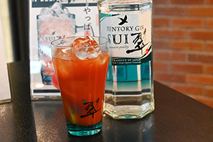 材料はウスターソース！？ サントリーから関西限定のジンカクテルが