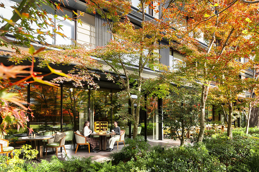 「HOTEL THE MITSUI KYOTO」バー&ラウンジ 「THE GARDEN BAR」テラス席の様子