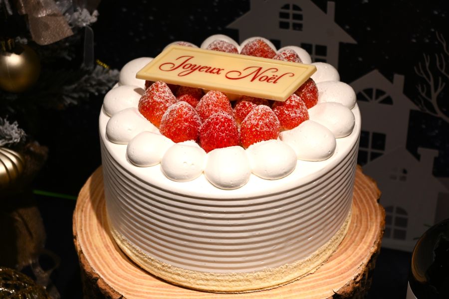 「新エクストラスーパーあまおうショートケーキ」(22680円)6~8名用