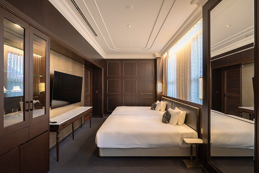 会頭室をリノベした開放的なデラックスルームは2部屋。