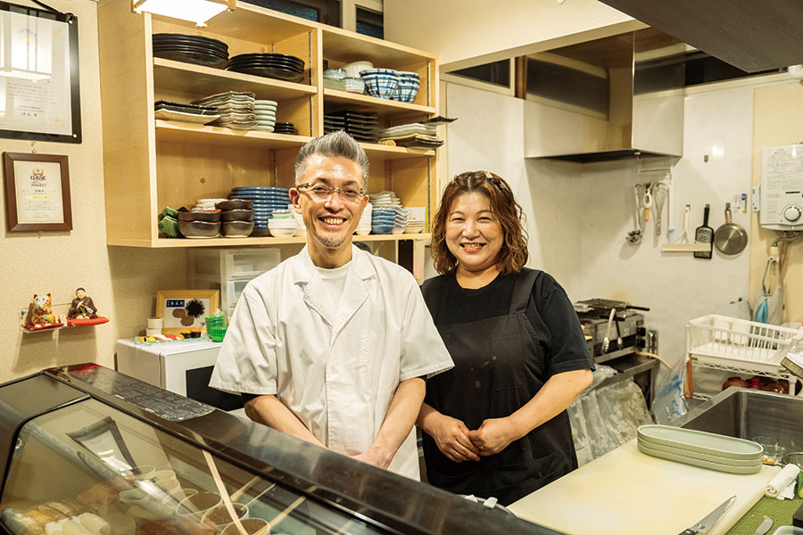 店主・前田豊明さん&奥様の由美さん。