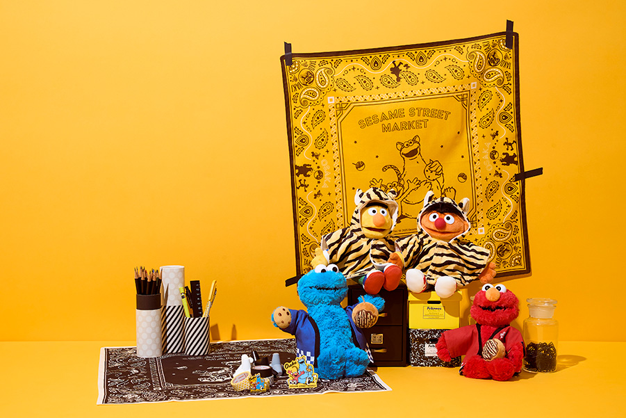 「セサミストリートマーケット」の商品たち TM and (C) 2025 Sesame Workshop