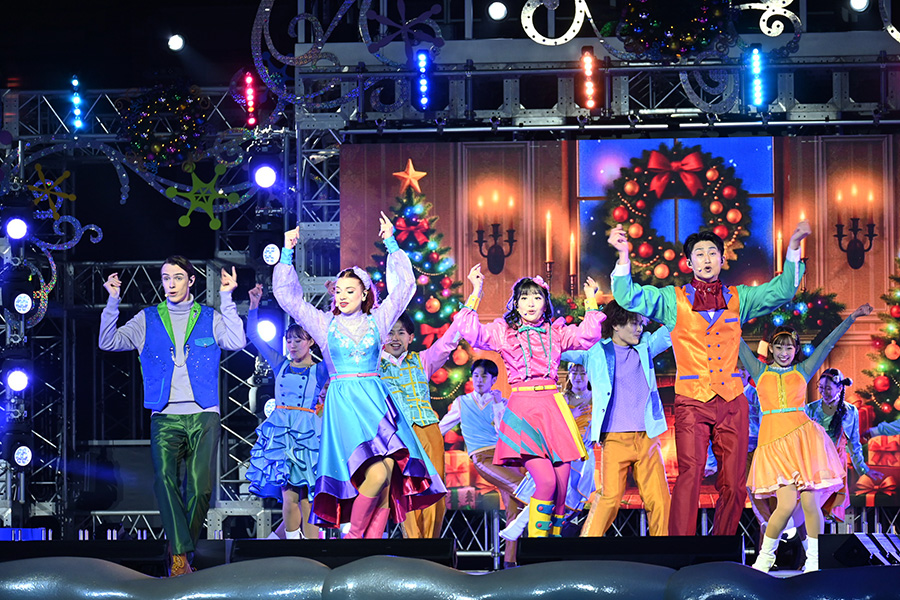 11月18日にお披露目されたショー『ライト・アップ・ザ・ナイト ~クリスマス・セレブレーション~』(Lmaga.jp撮影)
