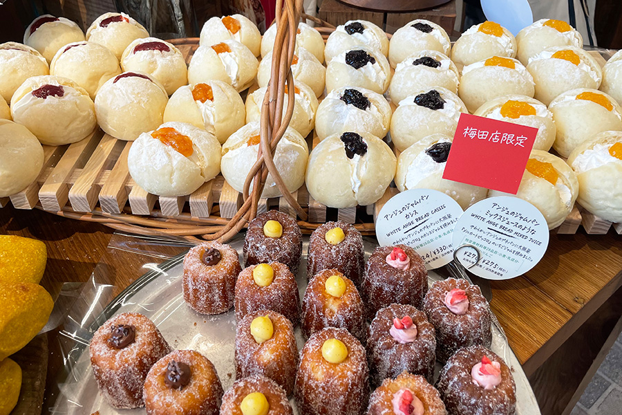 「ブール アンジュ大阪梅田店」限定の新作パンも(Lmaga.jp撮影)