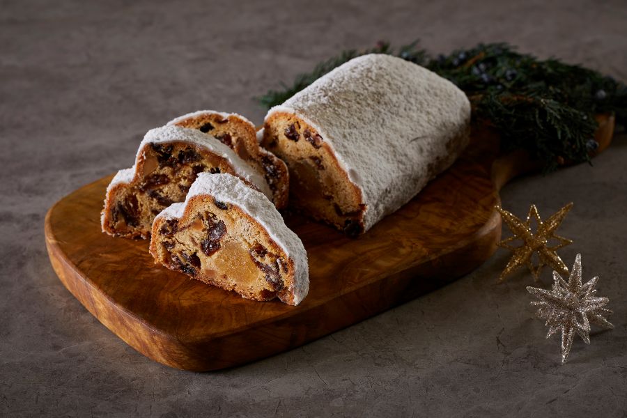 「スイスホテル南海大阪」(大阪市中央区)の「シュトーレン」(1400円)