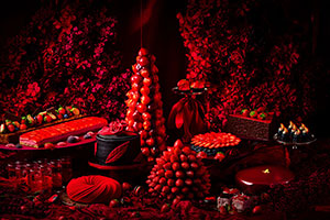 「狂いなさい…」昼ドラ!? ケーキの名前が妖艶すぎる、大阪のいちごビュッフェ