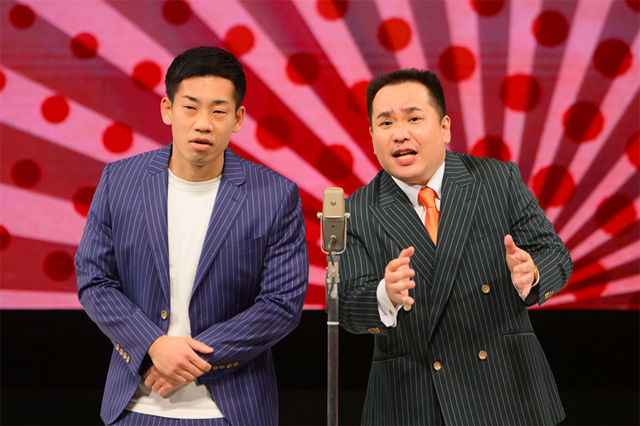 『お笑いブーム』でネタを披露したミルクボーイ