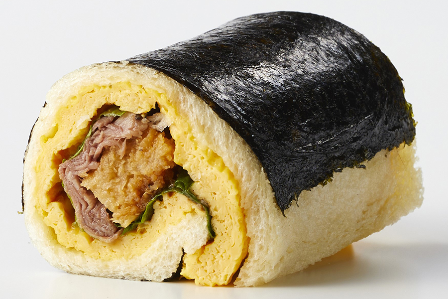 「ダイヤ製パン」のカツとローストビーフの恵方巻サンド(ハーフ直径5×長さ10cm1048円)は販売予定数30本