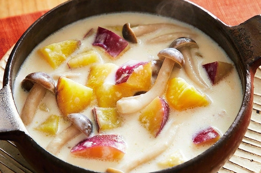 『奈良鉄道まつり with 平城京おいも大作戦』に登場する「Pota-Pota IMO STAND」の濃厚さつまいもポタージュ