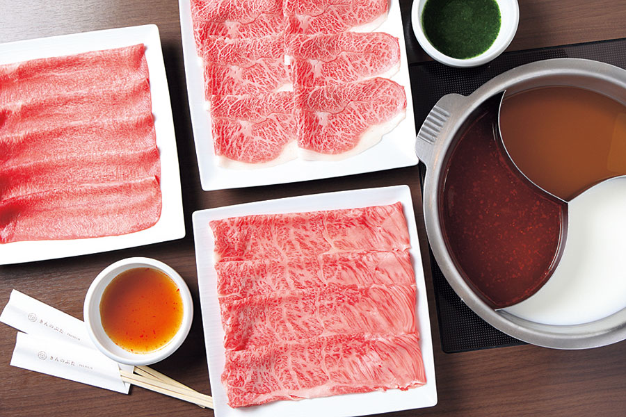 牛タン・特撰黒毛和牛食べ放題コース8,000円(2時間制・90分LO)では、注文ごとに揚げるサクサクの天ぷらも食べ放題。だしは12種類から好みで三つ選択。