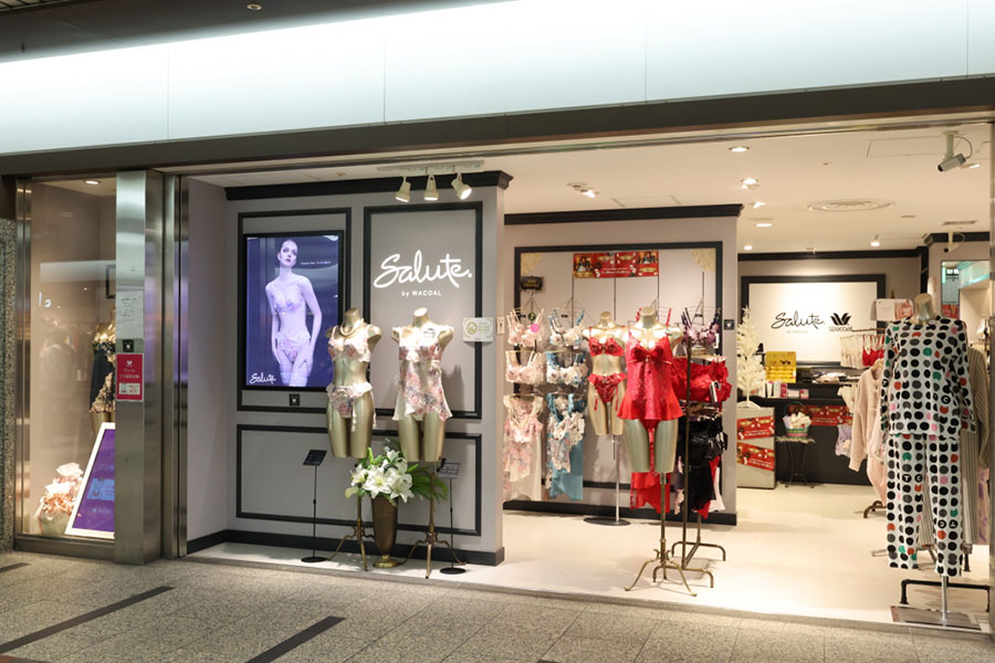 「Salute by WACOAL クリスタ長堀店」外観。