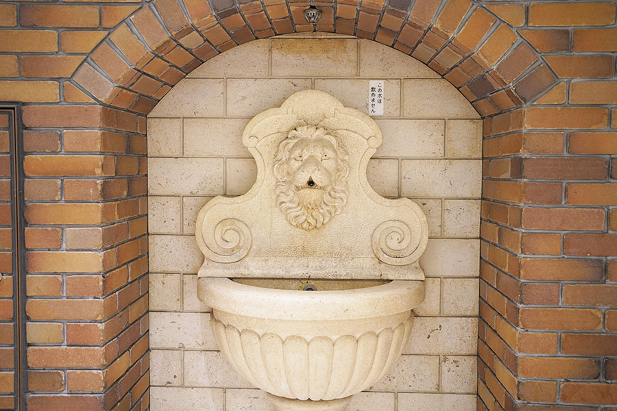 「バラエティストリート」にあるライオンの蛇口