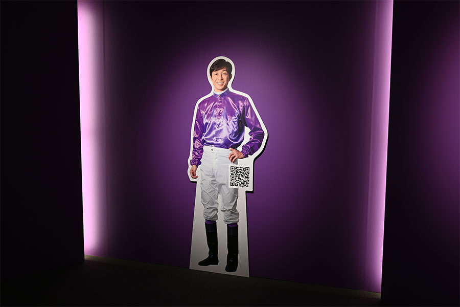 記念展示『THE JOCKEY~武豊が魅せた40年~』の様子(Lmaga.jp撮影)