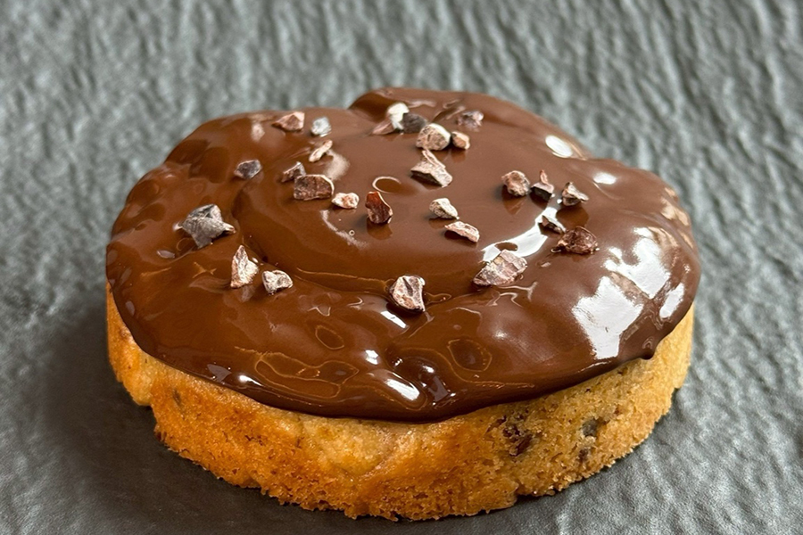 「シェ・シバタ」のフォンダン塩キャラメル(821円)は期間限定