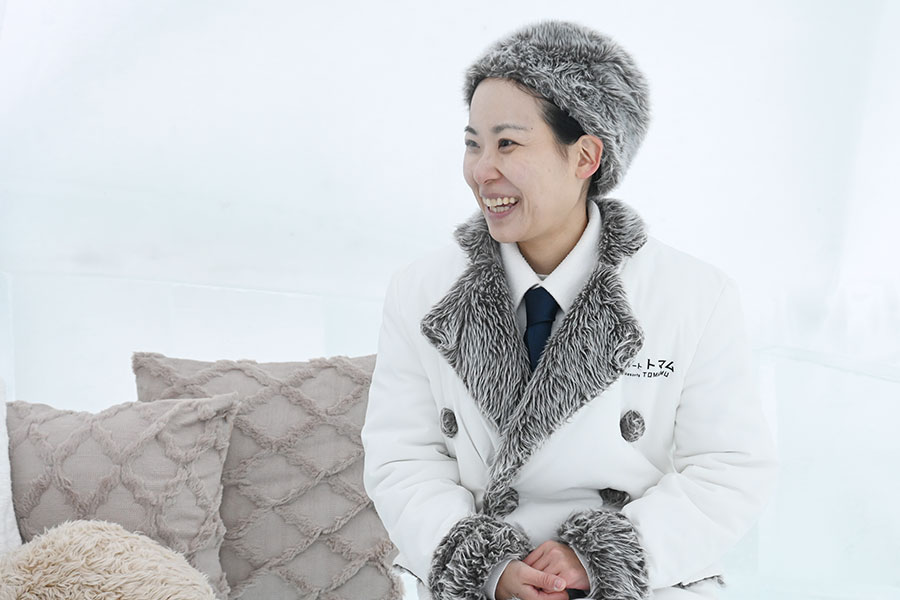 アイスヴィレッジの村長・阿部涼香さん