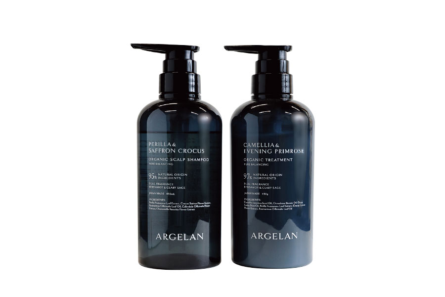 プライベートブランド・アルジェランのオーガニックヘアケアシリーズも人気。ピュア バランシング シャンプー・トリートメント各450㎖1,760円。