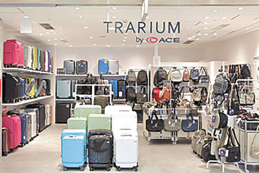 「TRARIUM by ACE なんばウォーク店」店内