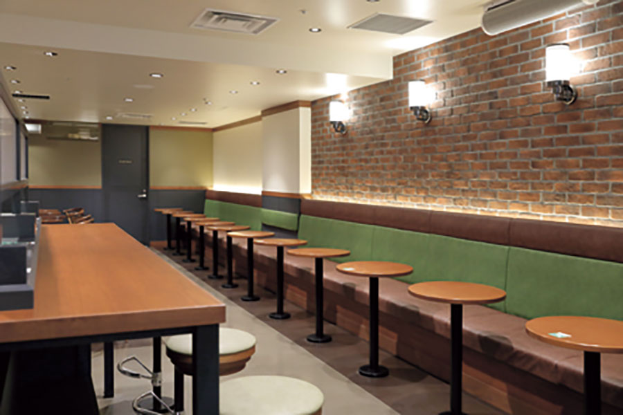 「タリーズコーヒー なんばウォーク店」店内