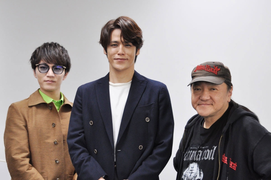 大阪でおこなわれた『アケチコ!~蒸気の黒ダイヤ、あるいは狂気の島~』の会見にて。左から神山智洋、宮野真守、いのうえひでのり(4月3日・Lmaga.jp撮影)