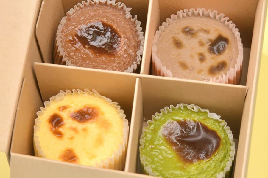 コロンビア館で提供されていた「コロンビアセット」(1箱4種入・1701円)