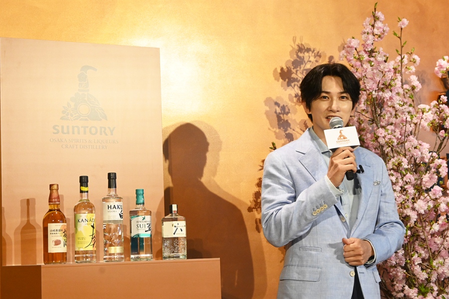 工場体験の感想を笑顔で語る町田啓太(Lmaga.jp撮影)