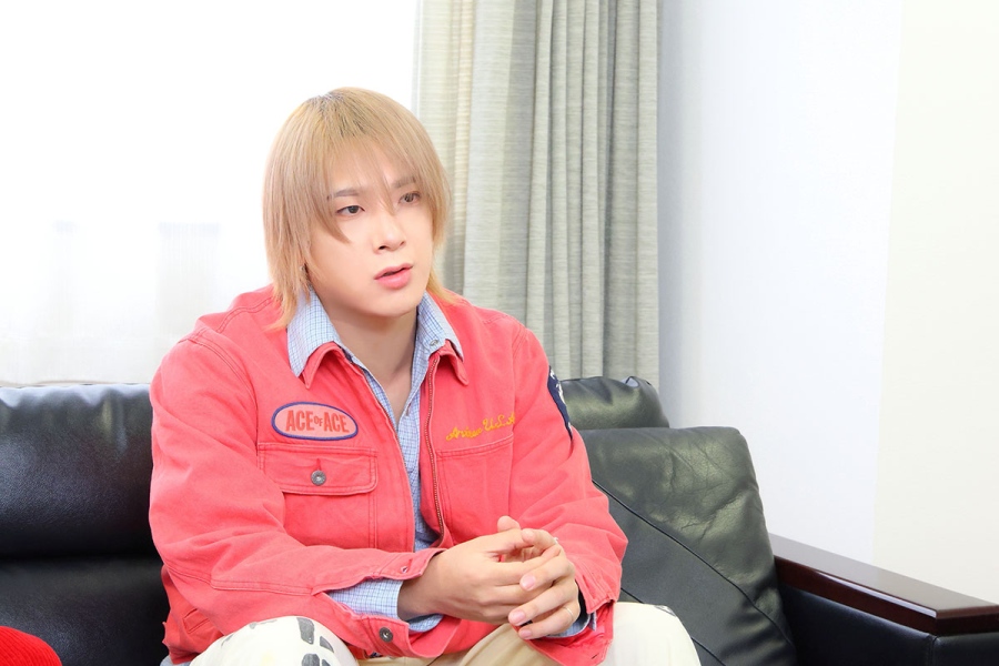 「やっぱり4人しかいないから。誰かがやってるからって思わないところがいいのかな」とOWVについて話す本田康祐