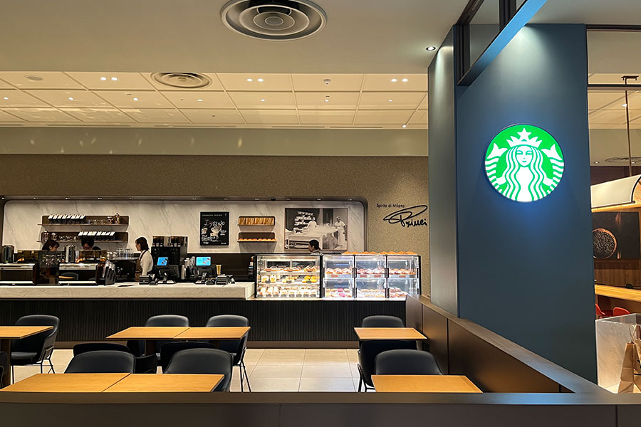 西日本初上陸となる「スターバックス リザーブカフェ」店内(Lmaga.jp撮影)