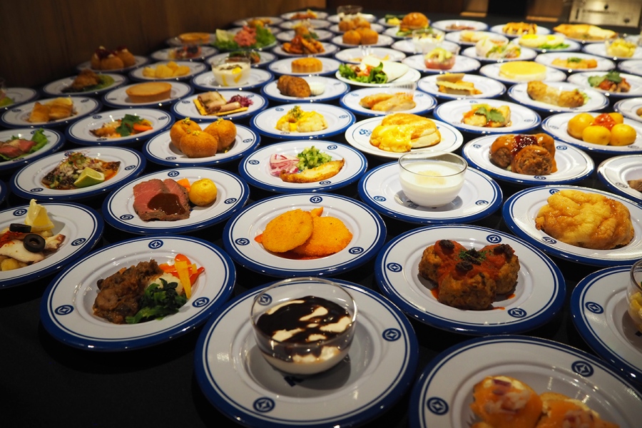 世界70カ国・地域の料理&スイーツを再現した「くら寿司」万博メニューが勢揃い(Lmaga.jp撮影)