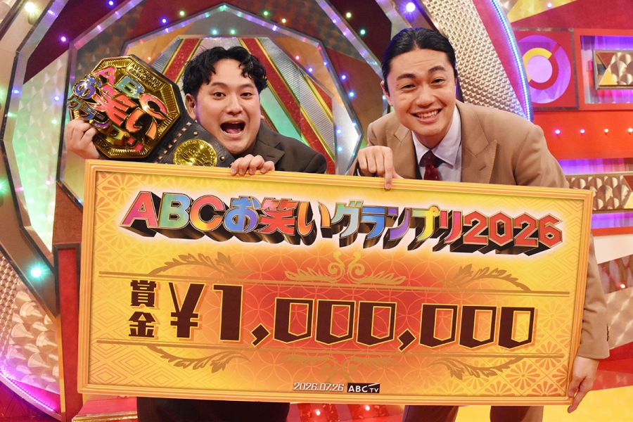 abcgp2026_zerokaranyusho2 | Lmaga.jp 『ABCお笑いグランプリ2026』優勝後の会見に登場したゼロカラン。左からワキユウタ、たいが(7月26日・大阪市内)