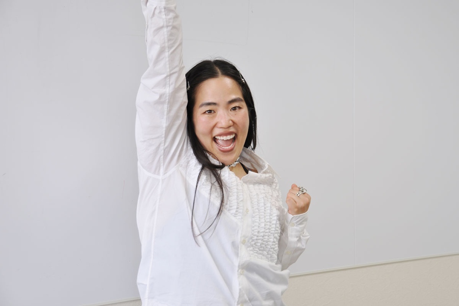 「Incredible… Surprise…!」とオファーへの喜びを表すゆりやんレトリィバァ(7月8日・大阪市内)