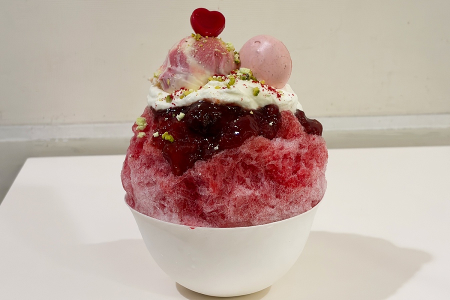 ice2026_0722_1 | Lmaga.jp 「JULIAN ICE CREAM」×「ほうせき箱」の「忘れられないかき氷フロートアイス ほうせき箱 × JULIAN」(2310円)